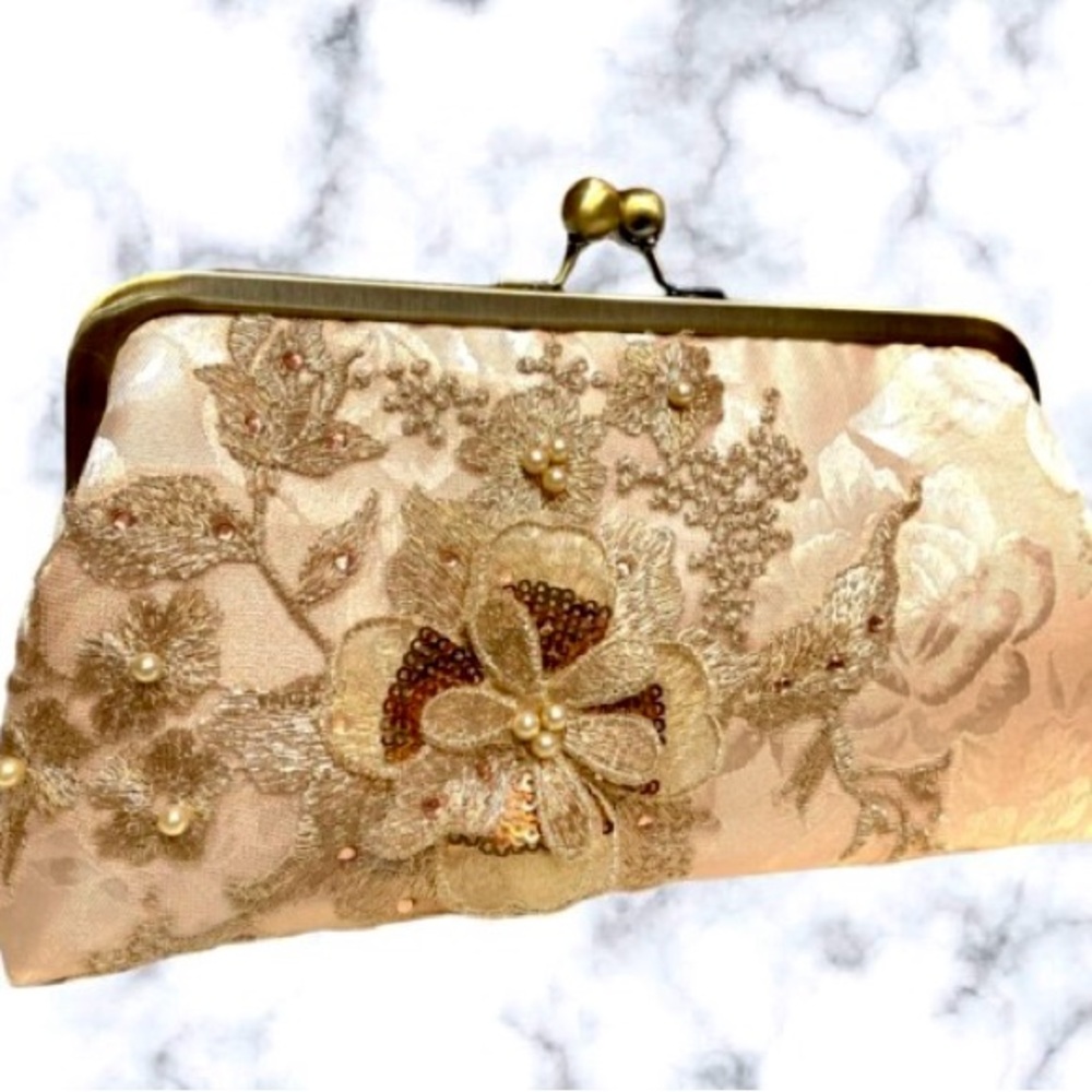 Elegant Floral Embroidered Clutch